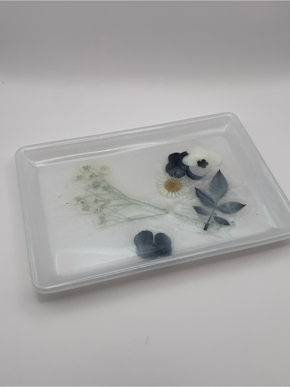 Milky White Floral Trinket Tray